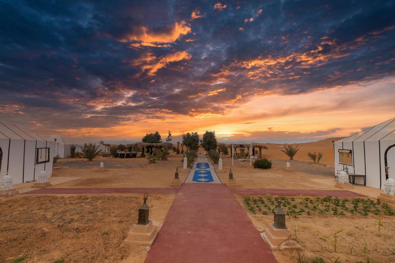 Dwo Golden Camp Merzouga Hotel Exterior photo